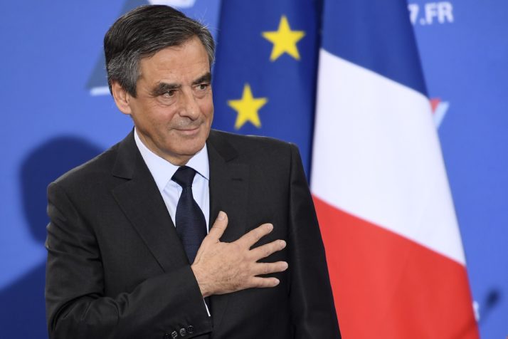 Francois Fillon France presidential race: Fillon wins conservative candidacy