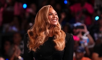 Beyoncé takes the stage during a rally for Vice President Kamala Harris at Shell Energy Stadium in Houston, Texas on October 25, 2024. Aaron E. Martinez/USA TODAY NETWORK/Imagn