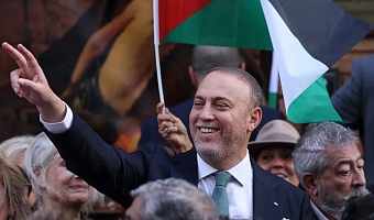 Husam Zomlot, head of the Palestinian mission to the United Kingdom, gestures during a ceremony after Britain announced on Sunday its recognition of a Palestinian state at the mission's headquarters in London, Britain, September 22, 2025. (photo credit: ILLUSTRATIVE, REUTERS/TOBY MELVILLE)