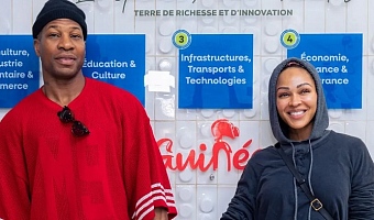 The celebrity couple were greeted with great fanfare at the airport