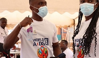 Dr Nana Esi Woode (right)