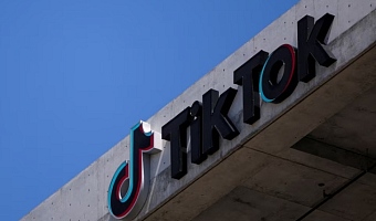 REUTERS/Daniel Cole/File Photo