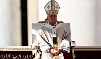 Pope Leo XIV celebrates a Mass for the Jubilee of Choirs, in Saint Peter's Square, at the Vatican, November 23, 2025. REUTERS/Vincenzo Livieri