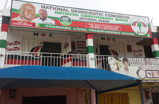 Samuel Sarpong opens office complex for Nhyiaeso NDC