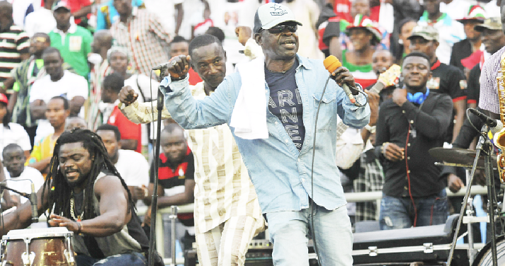 Amakye Dede performing at the event