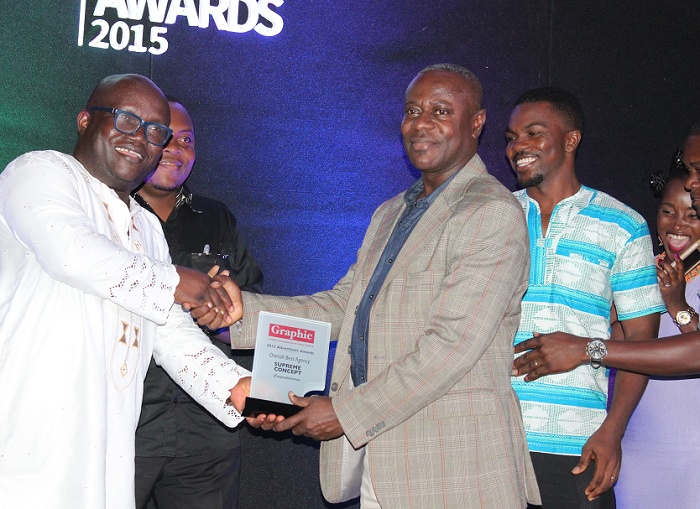 Mr Ken Ashigbey (left), Managing Director of Graphic Communications Group Limited (GCGL), presenting the Overall Best Advertiser Award to Mr Bismark Badu, Managing Director of Supreme Concept Company Limited Mr Ken Ashigbey (left), Managing Director of Graphic Communications Group Limited (GCGL), presenting the Overall Best Advertiser Award to Mr Bismark Badu, Managing Director of Supreme Concept Company Limited