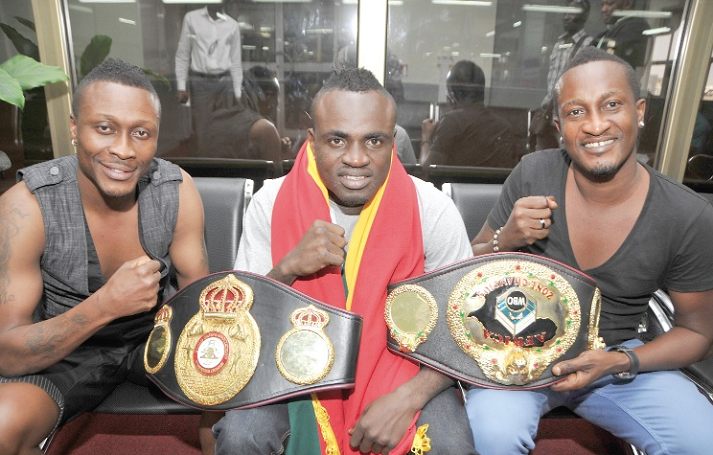 Emmanuel Tagoe in the middle