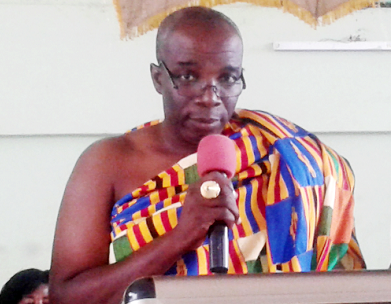 Nana Kofi Antwi, the Odumasehene, speaking at the guidance and counselling programme at Odumase Nana Kofi Antwi, the Odumasehene, speaking at the guidance and counselling programme at Odumase