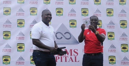 George Kennedy received Amos' award on his behalf.