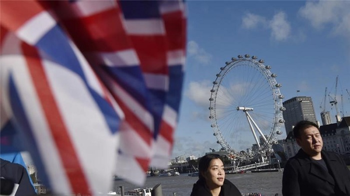 Leaked memo written by a consultant says the government may require some 30,000 extra staff to enact Brexit [EPA]