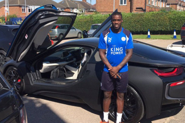 Leicester star crashes £190,000 Lamborghini Leicester star crashes £190,000 Lamborghini