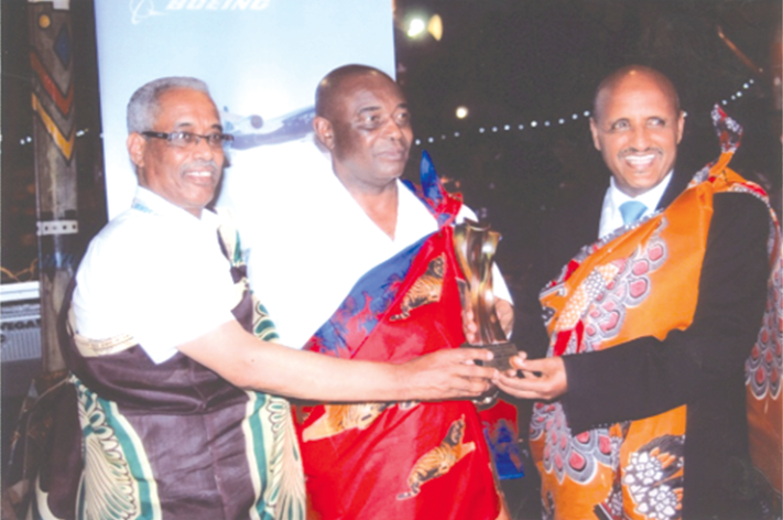 Officials of Ethiopian Airlines displaying the coveted award Officials of Ethiopian Airlines displaying the coveted award