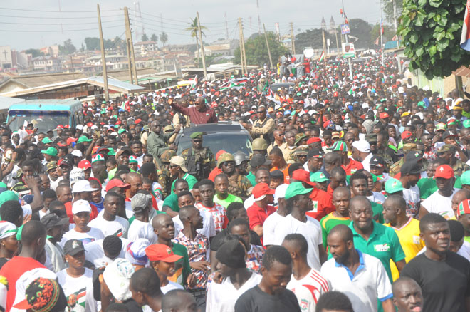 President Mahama pulls crowd at Asawase health walk. PICTURES BY EMMANUEL BAAH