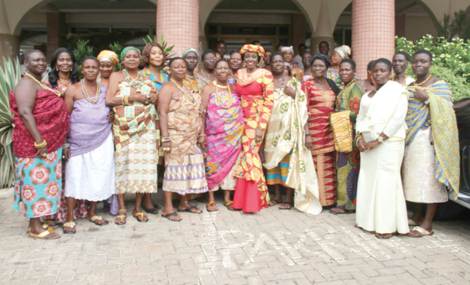 • Nana Konadu Agyeman-Rawlings with the queen mothers from the Western Region • Nana Konadu Agyeman-Rawlings with the queen mothers from the Western Region