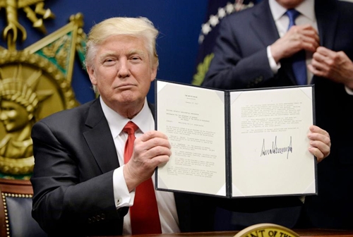 Nationwide protests in the UK over Trump's Muslim ban