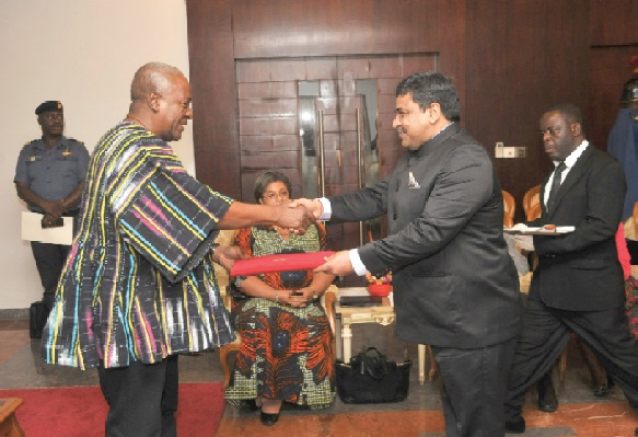 President Mahama receiving the letters of credence from Mr Birender Singh Yadav, the High Commissioner of India President Mahama receiving the letters of credence from Mr Birender Singh Yadav, the High Commissioner of India