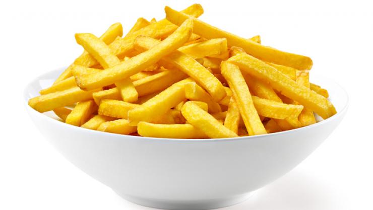 Girlfriend stabbed lover because he ate all her chips  