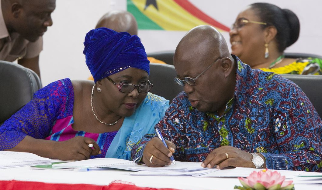 Don’t get caught up in ‘Honourable, Excellency’ game – Akufo-Addo to MMDCEs