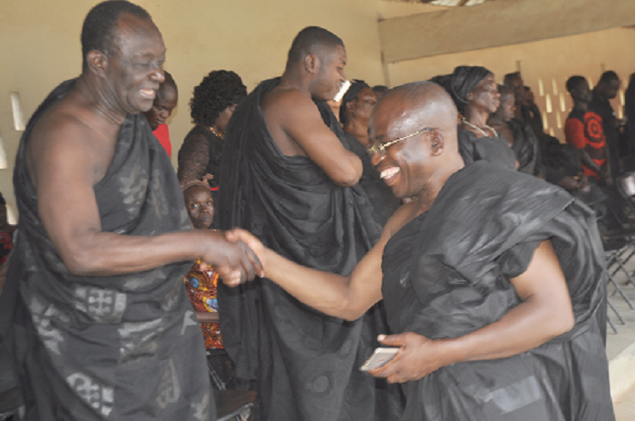 •Dr Kwame Addo Kufuor (left) in a handshake with Mr Yaw Boadu-Ayeboafoh •Dr Kwame Addo Kufuor (left) in a handshake with Mr Yaw Boadu-Ayeboafoh
