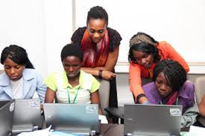 Students learning ICT Students learning ICT