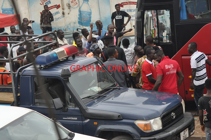The police came in to control the situation The police came in to control the situation
