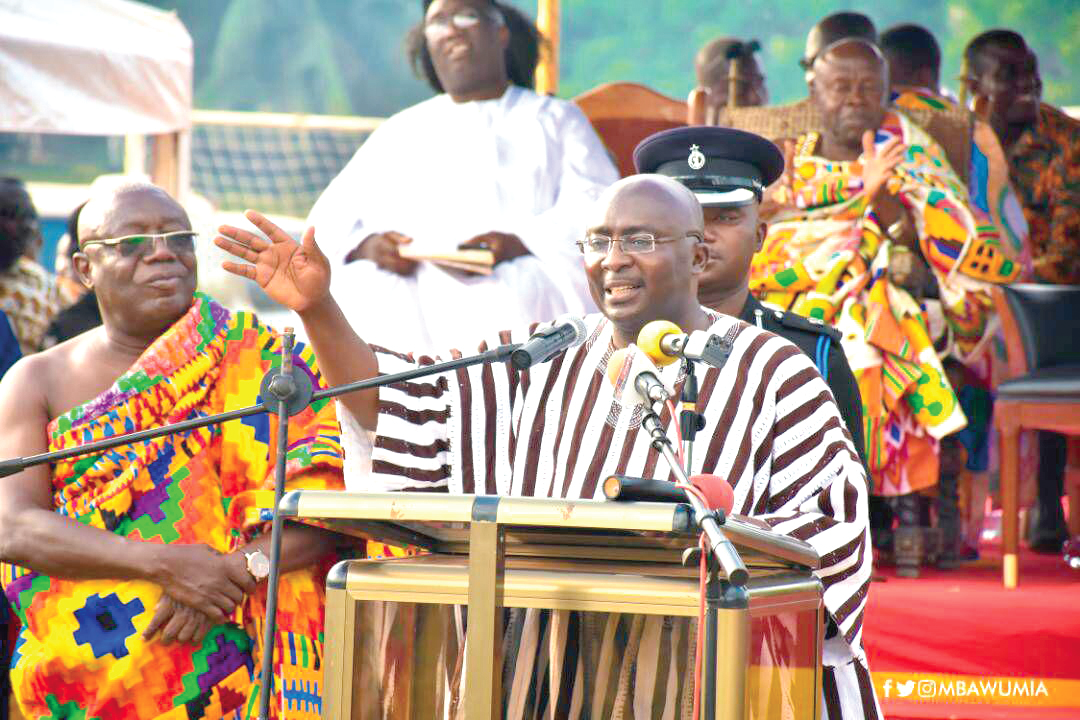 Dr Mahamudu Bawumia addressing the durbar 
