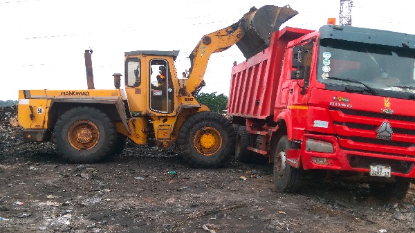 Evacuation of waste at the Bawaleshie dumpsite is ongoing •Evacuation of waste at the Bawaleshie dumpsite is ongoing