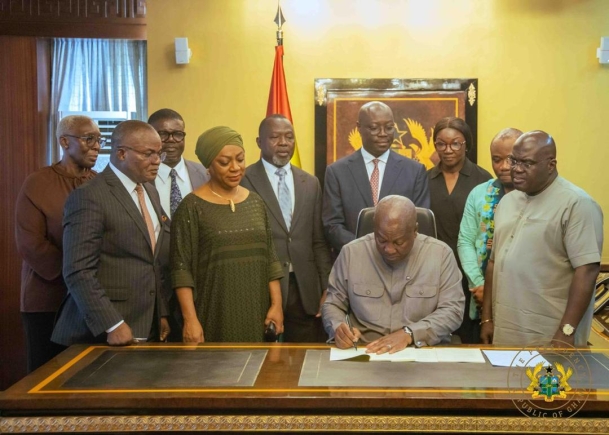 President Mahama signs Legal Education Reform Bill into lawPresident Mahama signs Legal Education Reform Bill into law