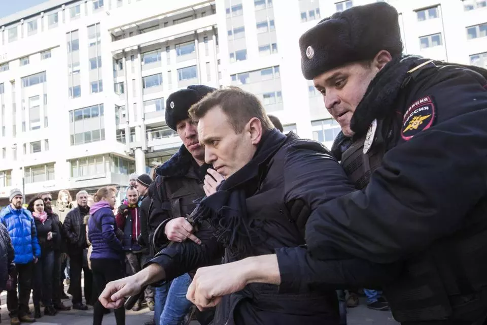 Russian opposition leader jailed again