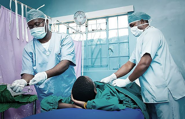 Mozambique to circumcise 100,000 men
