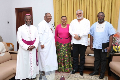 President Rawlings poses with the delegation
