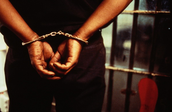 Police arrest 3 bag snatchers