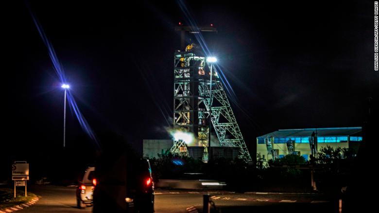Hundreds of workers rescued from South African gold mine