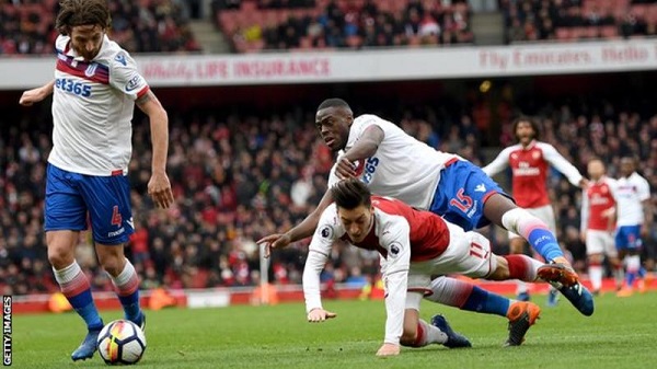 Mesut Ozil was fouled by Bruno Martins Indi for Arsenal's first goal Mesut Ozil was fouled by Bruno Martins Indi for Arsenal's first goal