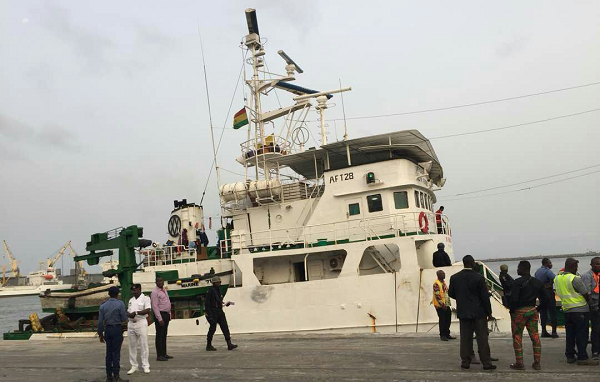 The vessel which was hijacked by the pirates Korea's naval destroyer near Ghana to search for hostages