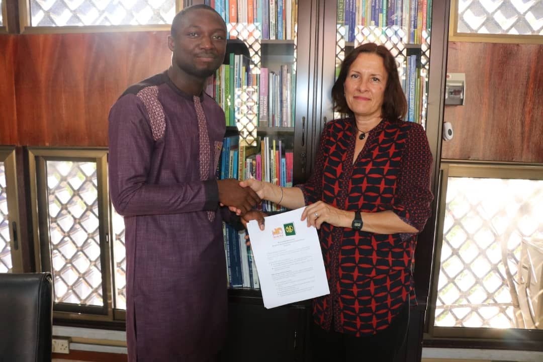 Mr Hayford Siaw,Acting Chief Executive and Alison Tweed, Chief Executive of Book Aid International Mr Hayford Siaw,Acting Chief Executive and Alison Tweed, Chief Executive of Book Aid International