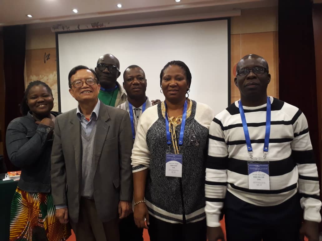 Prof Anshan Li with Ghanaian journalists at the Seminar after his lecture Prof Anshan Li with Ghanaian journalists at the Seminar after his lecture