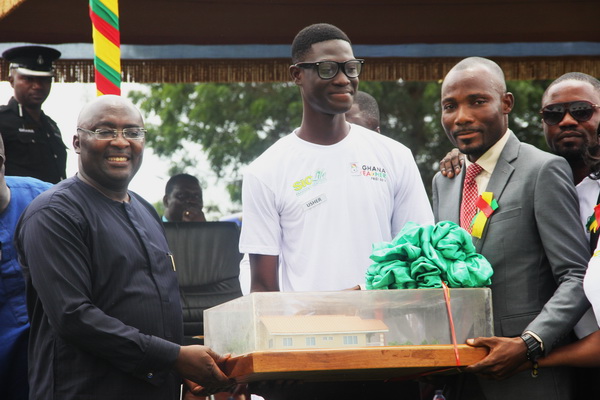 We congratulate all teachers