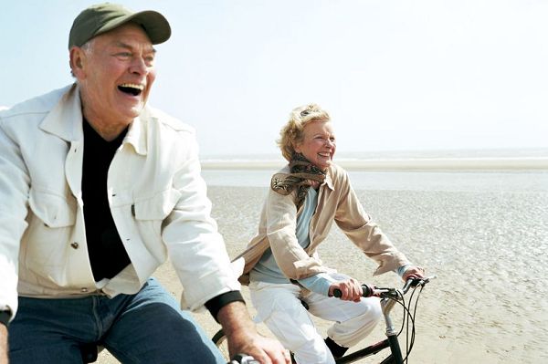 Take up a new activity – the more sociable, the better Take up a new activity – the more sociable, the better