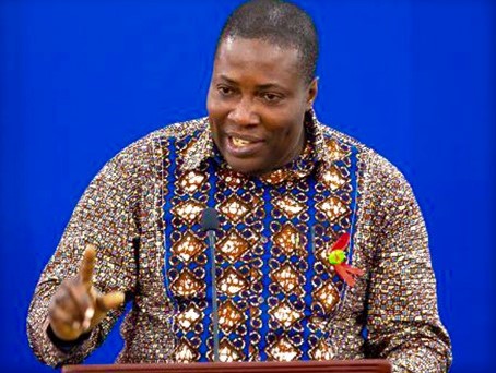 Dr Stephen Ayisi Addo