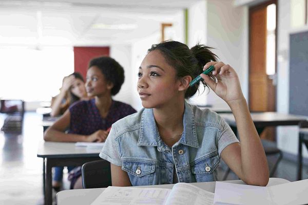 Giving out condoms in schools 'doesn't encourage students to have more sexual partners'