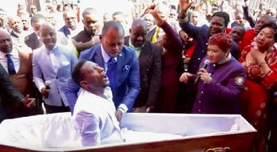 Bring back Mandela, rival challenges viral pastor Alph Lukau Bring back Mandela, rival challenges viral pastor Alph Lukau