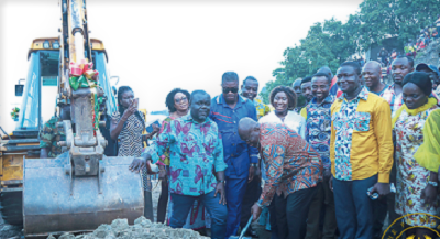 President Akufo-Addo cuts sod for the Moree mini-harbour and fish landing site