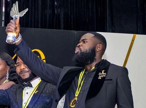 Active Barbershop CEO recognized at 2023 Forty Under 40 Awards Active Barbershop CEO recognized at 2023 Forty Under 40 Awards