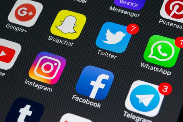 US demands social media details from visa applicants