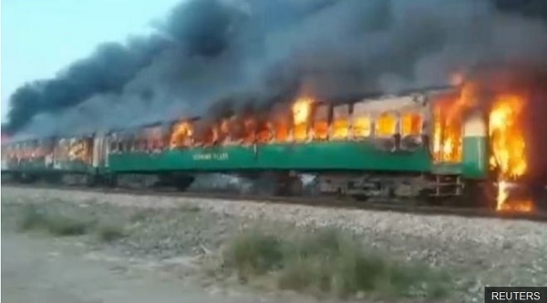 Pakistan train fire: Karachi to Rawalpindi service set ablaze
