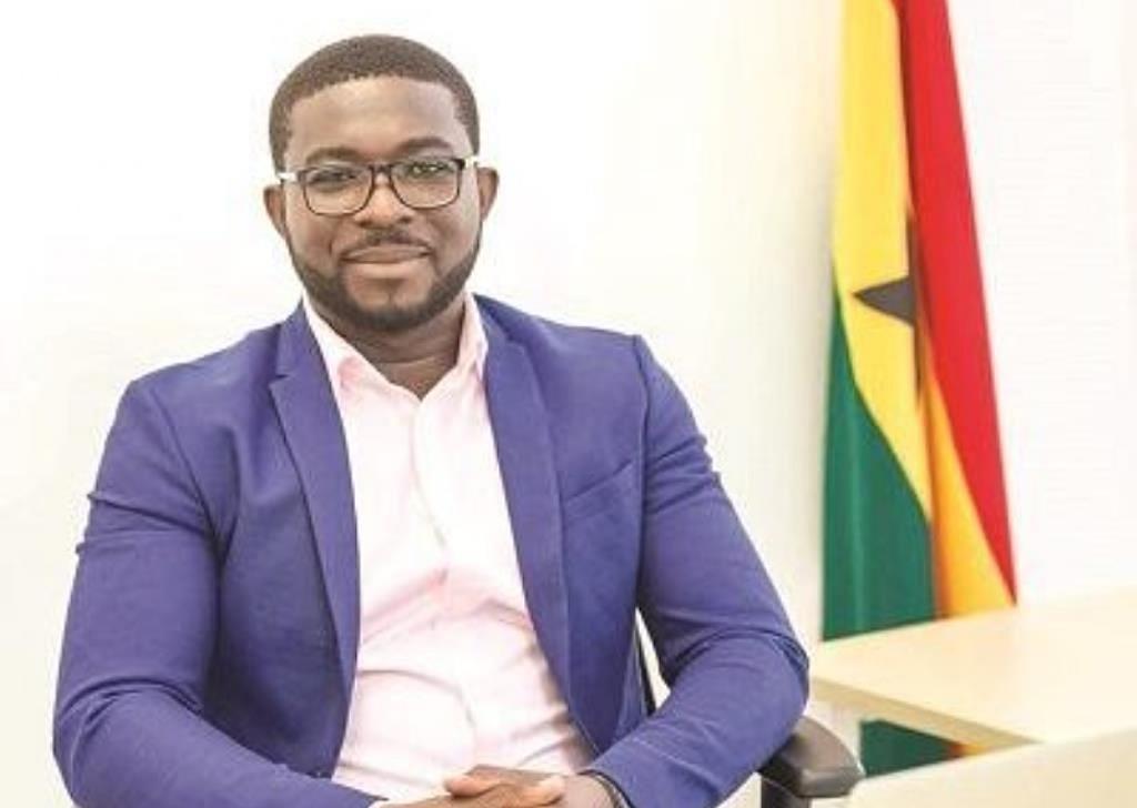 Nana Yaw Amponsah Hearts congratulates Nana Yaw Amponsah