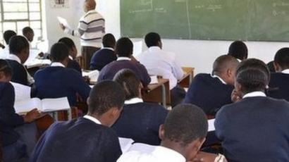 South Africa's students resume classes Covid-19: South African students resume classes