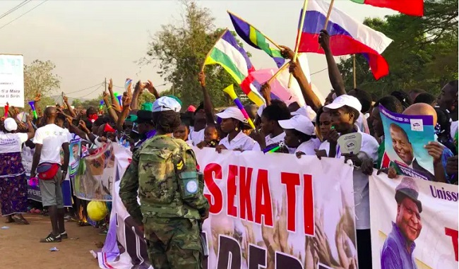 Supporters of President Touadera at his final campaign rally on December 25 [Evelyn Kahungu/Al Jazeera]
