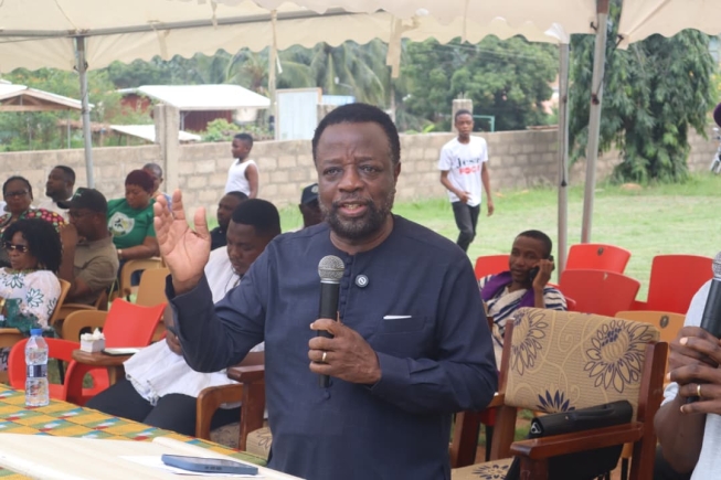 Kpikpi supports Taviefe Youth with GH¢5,000, calls for unity